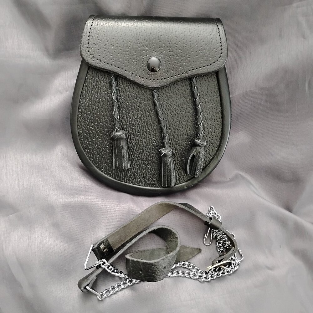 J Higgins Ltd Kansas Black Pebbled Leather Sporran Ln